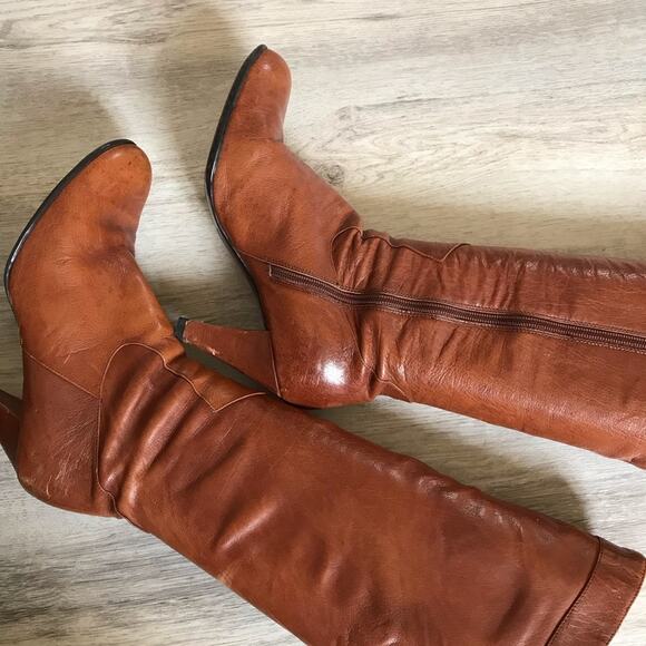 Bolo by BORN Tall Leather Brown High Heel Boots With Side Zipper.  Size 9. - Picture 5 of 15